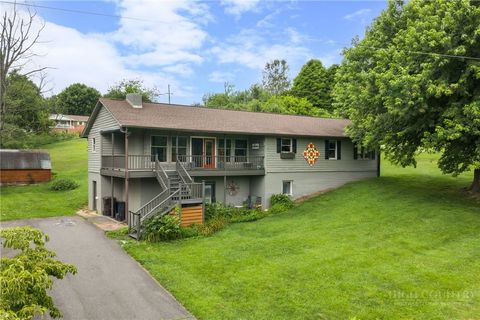 Photo of 139 Parker Drive, West Jefferson, NC 28694 (MLS # 262697)