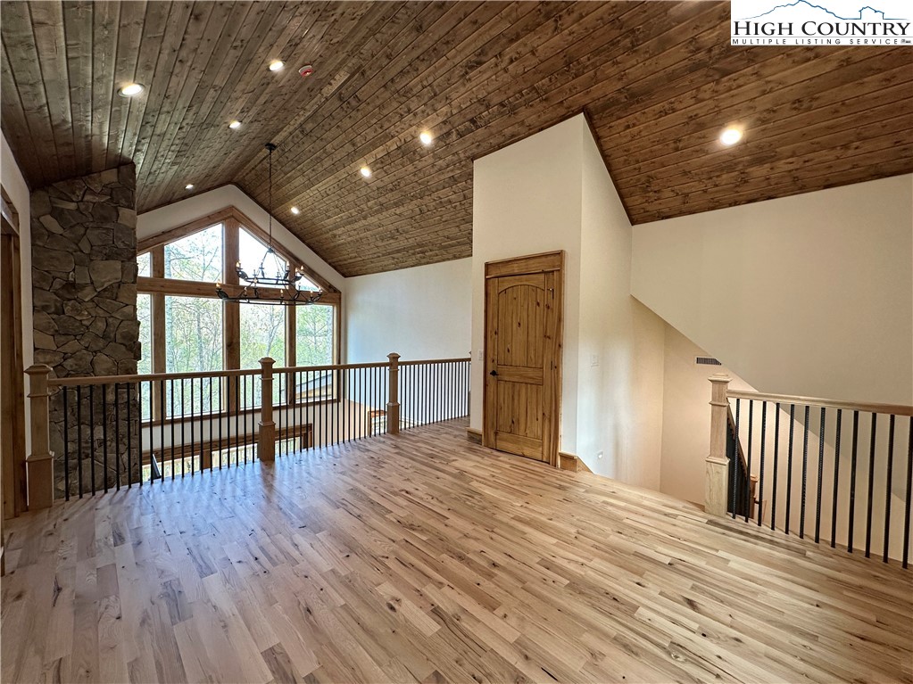 Blowing Rock, North Carolina 28605, United States, 4 Bedrooms Bedrooms, ,6 BathroomsBathrooms,Residential,Active,15561