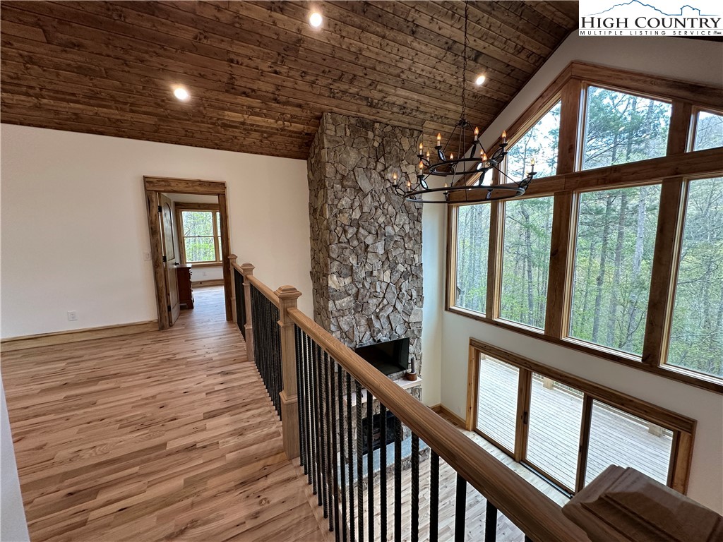 Blowing Rock, North Carolina 28605, United States, 4 Bedrooms Bedrooms, ,6 BathroomsBathrooms,Residential,Active,15561