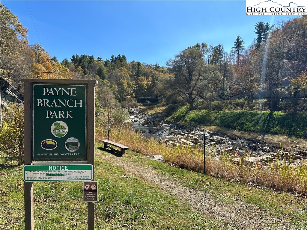 Blowing Rock, North Carolina 28605, United States, 4 Bedrooms Bedrooms, ,6 BathroomsBathrooms,Residential,Active,15561