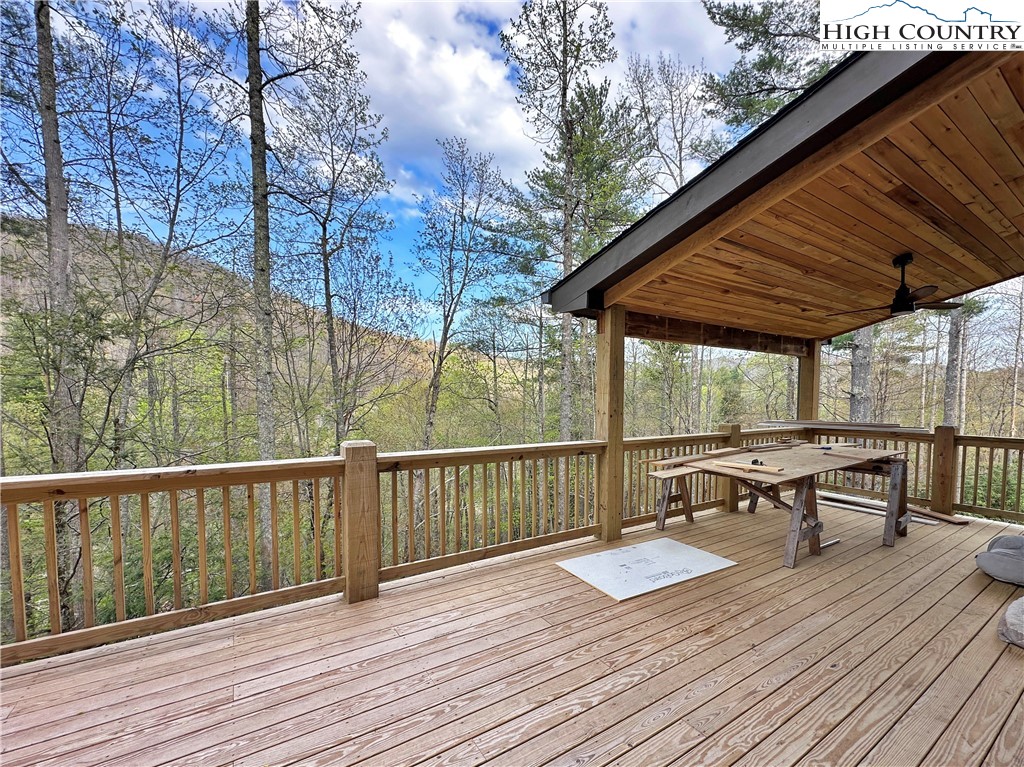 Blowing Rock, North Carolina 28605, United States, 4 Bedrooms Bedrooms, ,6 BathroomsBathrooms,Residential,Active,15561
