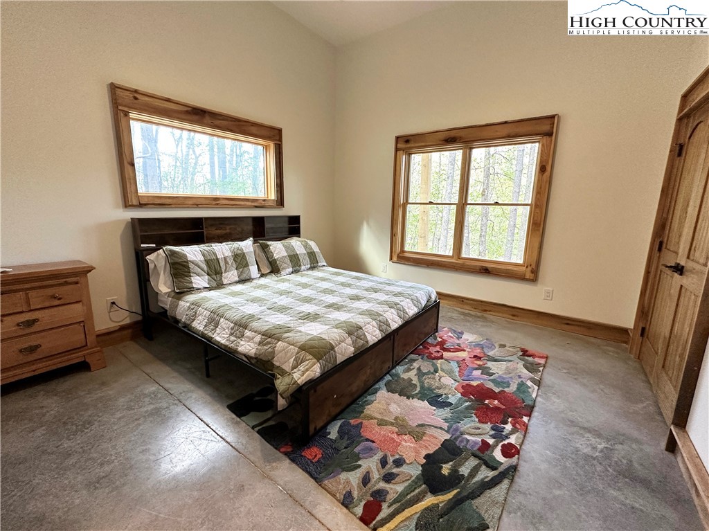 Blowing Rock, North Carolina 28605, United States, 4 Bedrooms Bedrooms, ,6 BathroomsBathrooms,Residential,Active,15561