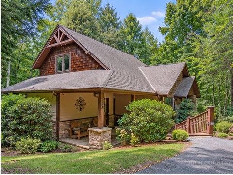 Homes For Sale - 485 Woodlake Loop Road<br/> Elk Park, NC 28622