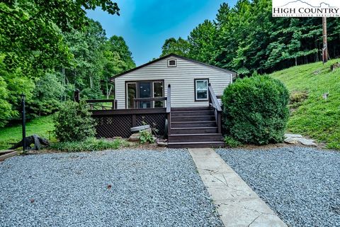 Photo of 7 Legra Road, Grassy Creek, NC 28631 (MLS # 257047)
