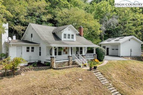 Photo of 1824 Old US 421 Highway, Vilas, NC 28692 (MLS # 251925)