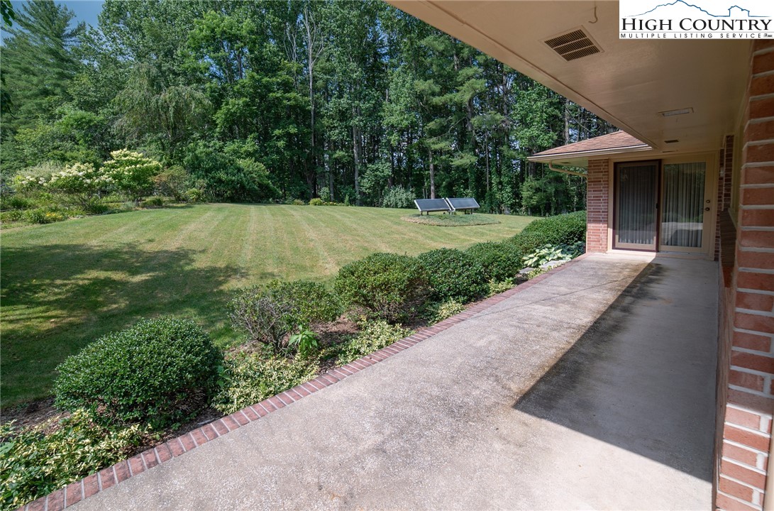 Newland, North Carolina 28657, United States, 3 Bedrooms Bedrooms, ,3 BathroomsBathrooms,Residential,Active,177482