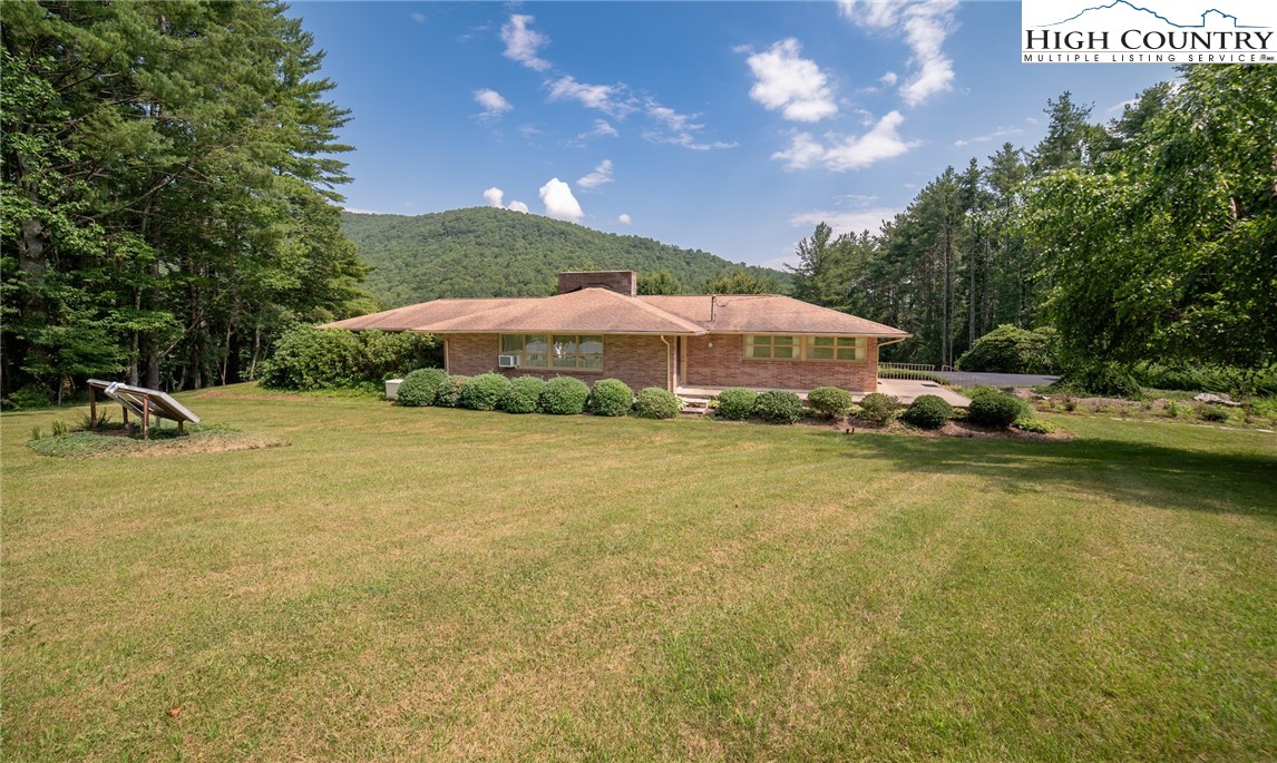 Newland, North Carolina 28657, United States, 3 Bedrooms Bedrooms, ,3 BathroomsBathrooms,Residential,Active,177482