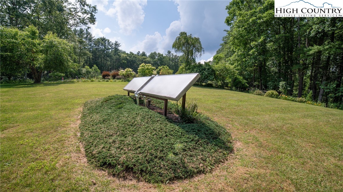 Newland, North Carolina 28657, United States, 3 Bedrooms Bedrooms, ,3 BathroomsBathrooms,Residential,Active,177482