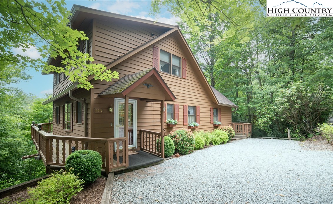 Newland, North Carolina 28657, United States, 3 Bedrooms Bedrooms, ,3 BathroomsBathrooms,Residential,Active,163524