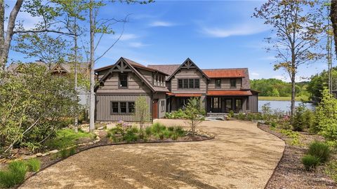 Photo of 903 Summer Day Drive, Blowing Rock, NC 28605 (MLS # 261741)