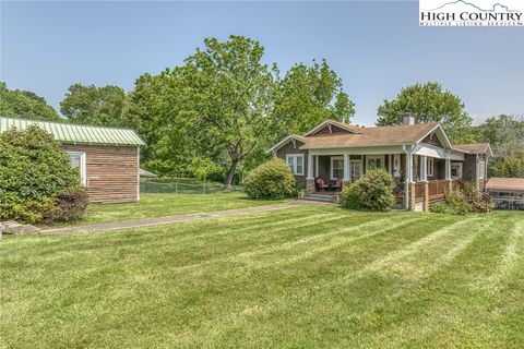 Photo of 110 Old Mill Road, Elk Park, NC 28622 (MLS # 256083)