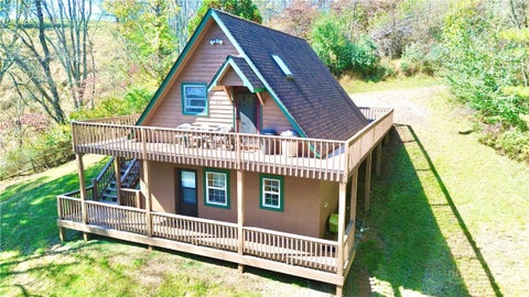 Photo of 464 Lucky Hill Road, Grassy Creek, NC 28631 (MLS # 264894)