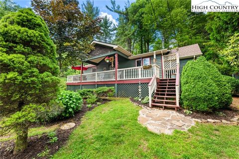 Photo of 260 Sunny Acres Overlook, Boone, NC 28607 (MLS # 256483)