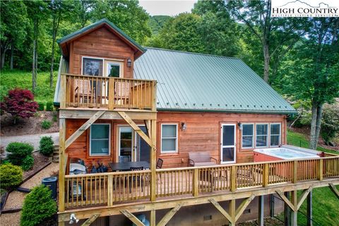 Photo of 141 Quail Trail, Zionville, NC 28698 (MLS # 244277)