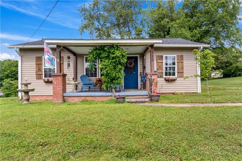 Photo of 112 Hillcrest Street, Jonesville, NC 28642 (MLS # 262591)