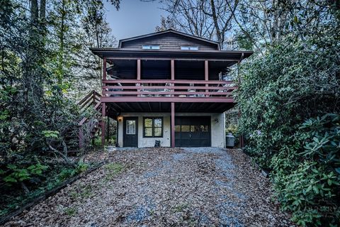 Photo of 86 Hickory Lane, Newland, NC 28657 (MLS # 261711)