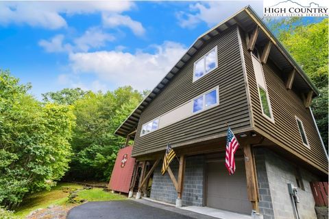 Photo of 441 Laurel Fork Road, Vilas, NC 28692 (MLS # 250321)