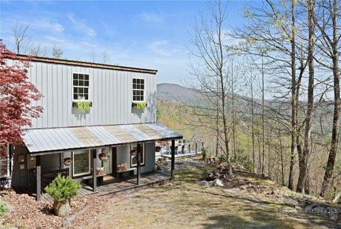 Photo of 3086 Summit Road, Purlear, NC 28665 (MLS # 262599)