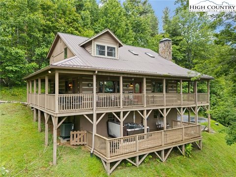 Photo of 229 Quick Way, Boone, NC 28607 (MLS # 256306)