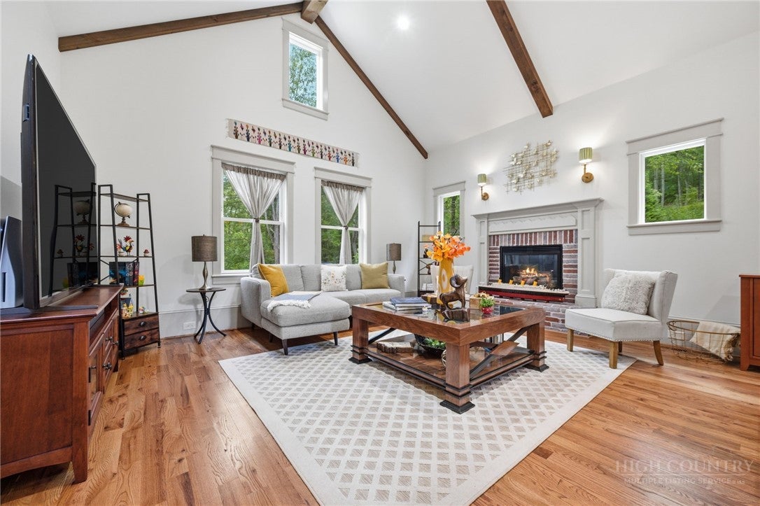 163 Walnut Drive