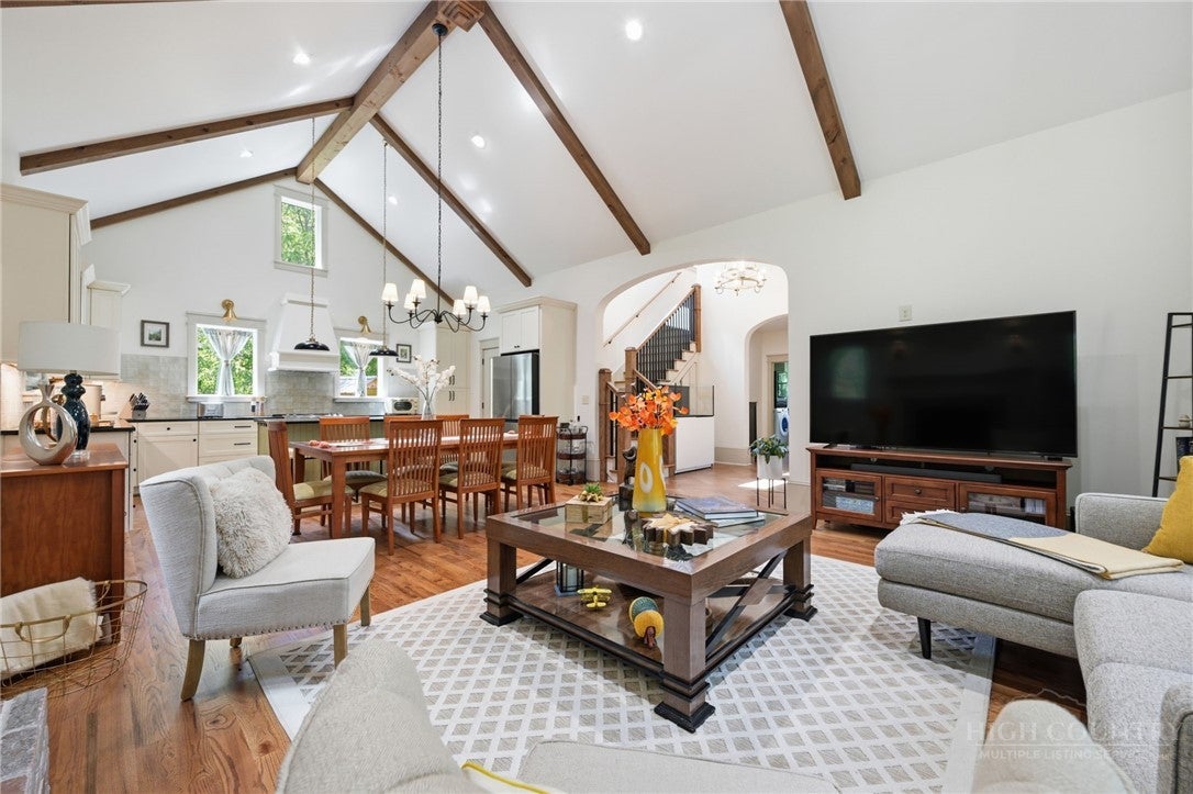 163 Walnut Drive