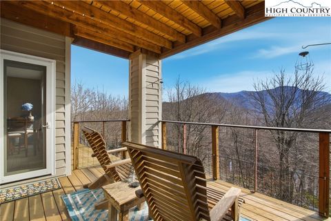 Photo of 157 Hawks Peak Lane #211, Banner Elk, NC 28604 (MLS # 260083)