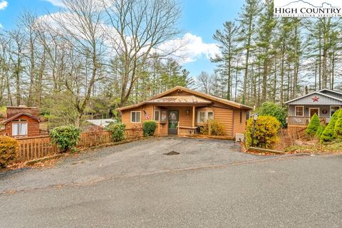 Photo of 36 Larkspur Road, Newland, NC 28657 (MLS # 259003)