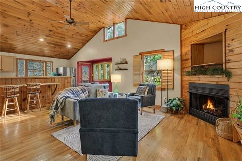 Photo of 322 Browns Chapel Crest, Boone, NC 28607 (MLS # 257857)