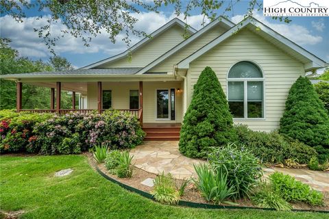 Photo of 517 Willow Trail, Boone, NC 28607 (MLS # 258545)