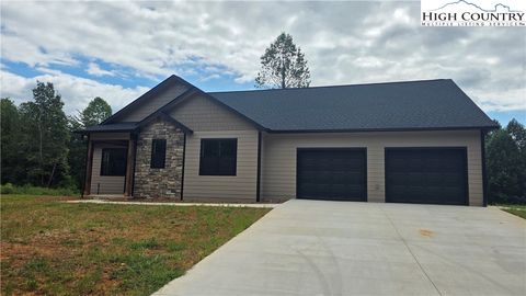 Photo of 1060 Hawksbill Drive, Morganton, NC 28655 (MLS # 259710)