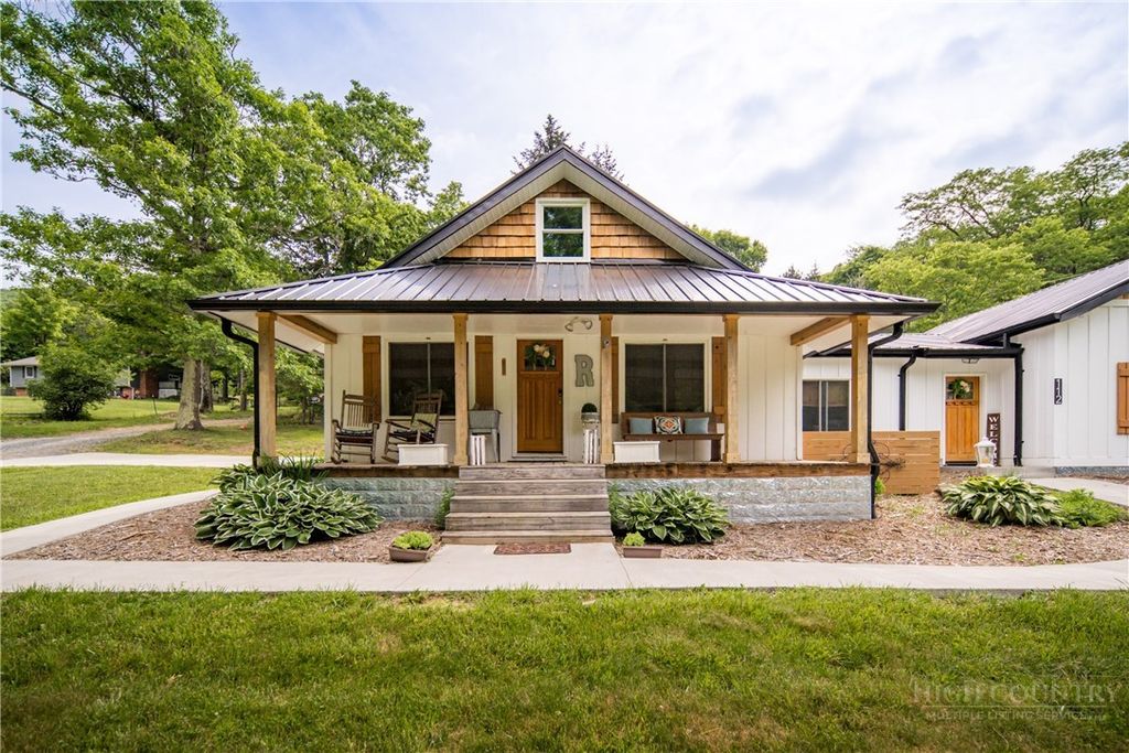 Photo of 112 Canter Road, Todd, NC 28684 (MLS # 262546)