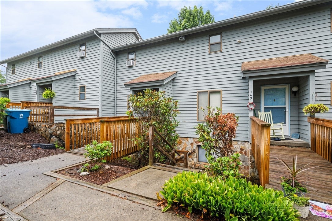 142 Village Drive 2B1