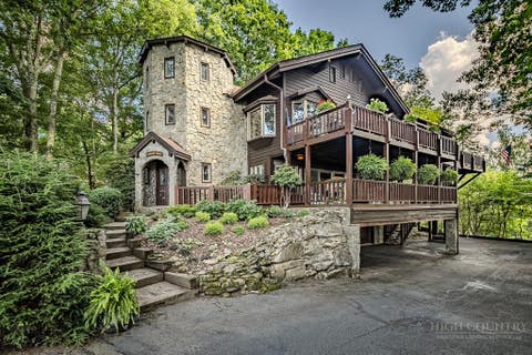 Photo of 101 Castle Hill Lane LN, Beech Mountain, NC 28604 (MLS # 263254)