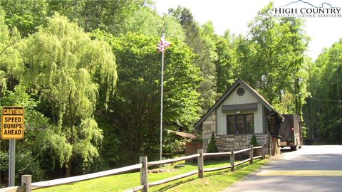 A home in Deep Gap