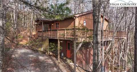 Photo of 844 E Laurel Circle, Deep Gap, NC 28618 (MLS # 259625)