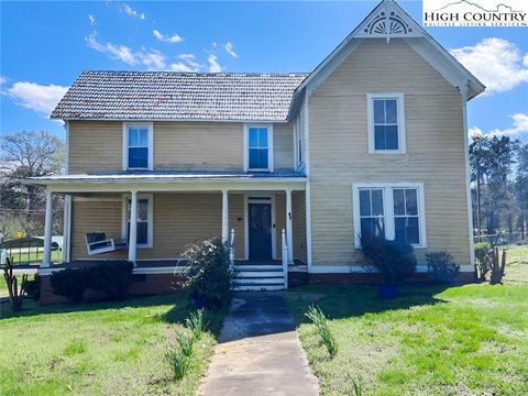 Photo of 202 E Central Avenue, Catawba, NC 28609 (MLS # 260563)