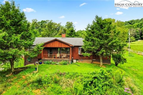 Photo of 1240 Briarwood Lane, Boone, NC 28607 (MLS # 251396)