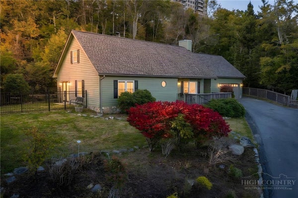 295 LITTLE SUGAR LN, SUGAR MOUNTAIN, NC 28604 - Image 87e4f010011f6adf2fbe9e9d004e9813/4226386288