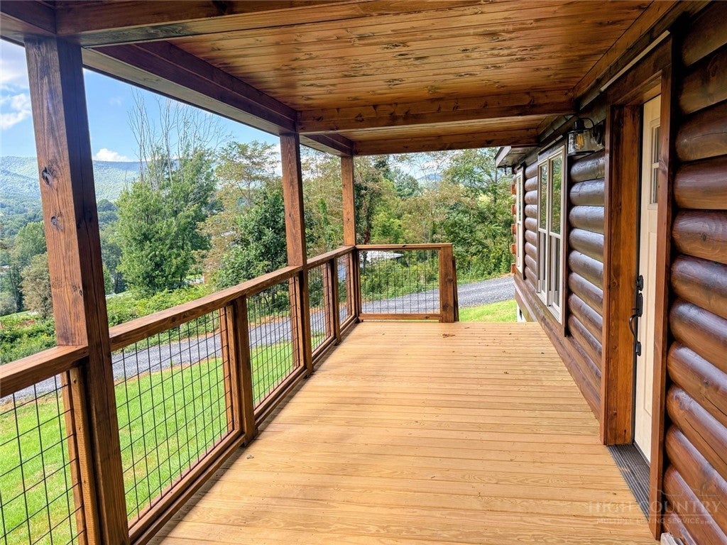 608 Willowbend Lane
