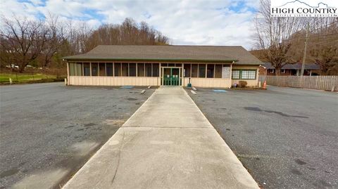 Photo of 1008 S Jefferson Avenue, West Jefferson, NC 28694 (MLS # 258860)