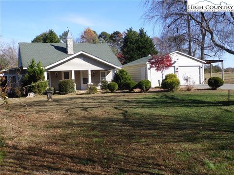 Photo of 1211 Old Hwy 21, State Road, NC 28676 (MLS # 259108)