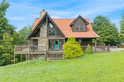 1003 Deerwood Road Piney Creek NC 28663