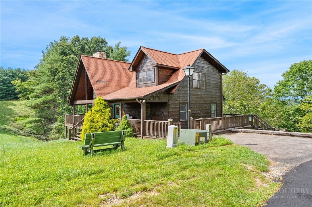 1003 Deerwood Road