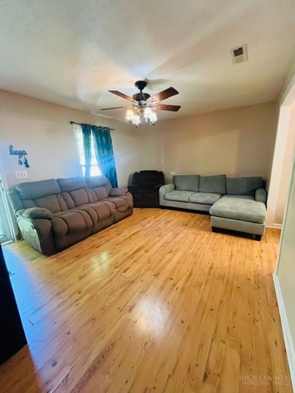 Photo of 138 Oak Street, Jefferson, NC 28640 (MLS # 262012)