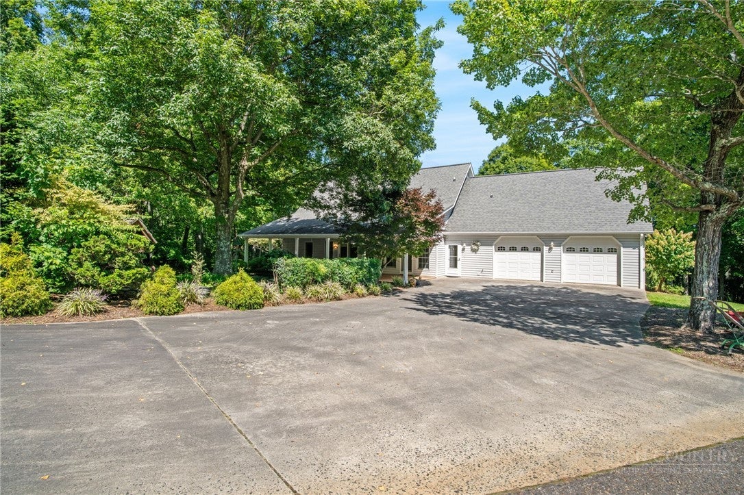252 Rocky Gap Road