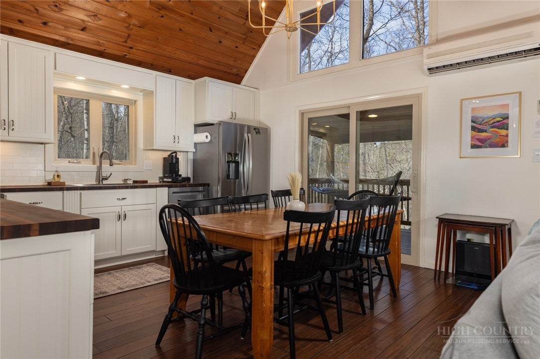 603 Hawk Ridge Road