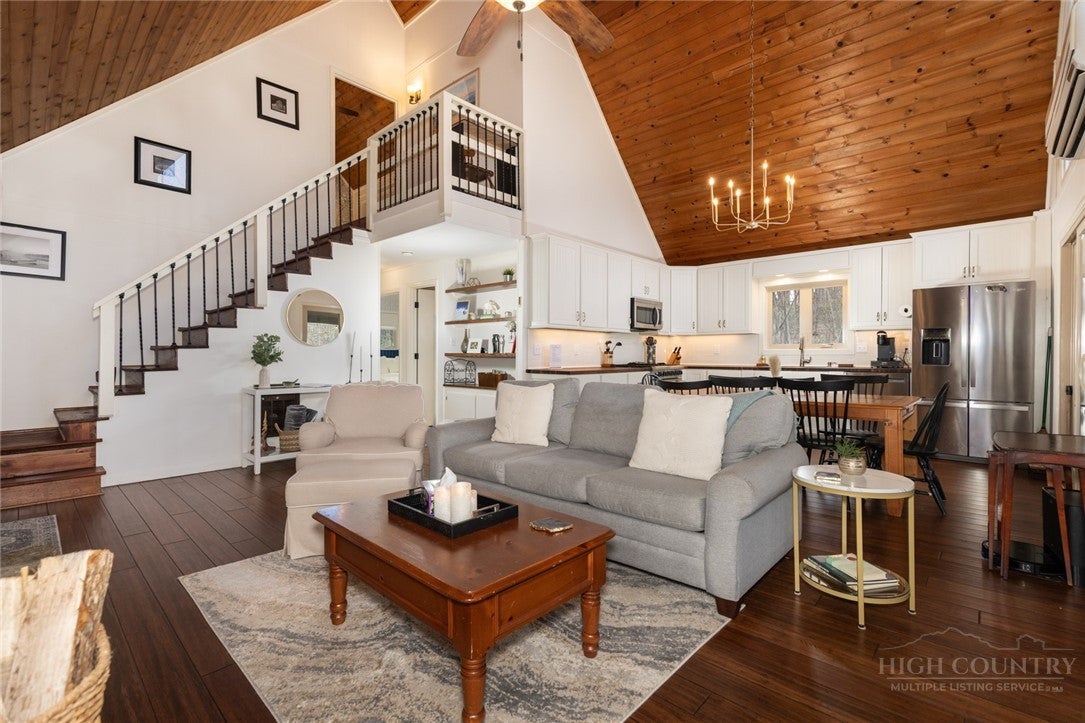 603 Hawk Ridge Road