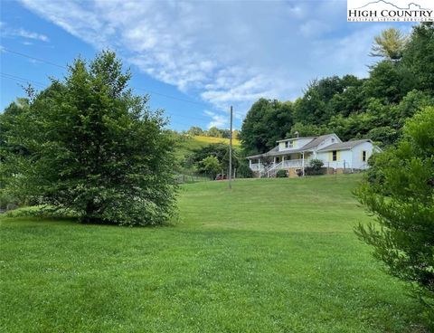 Photo of 333 Mount Zion Road, Deep Gap, NC 28618 (MLS # 247333)