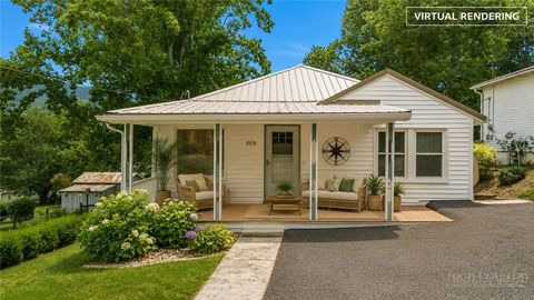Homes For Sale - 505 Oak Avenue<br/> Ashe County, West Jefferson, NC 28694