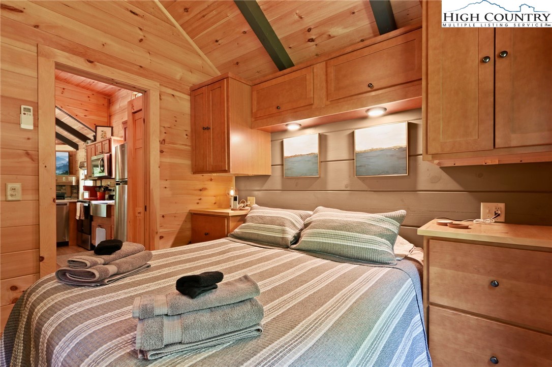 Boone, North Carolina 28607, United States, 1 Bedroom Bedrooms, ,1 BathroomBathrooms,Residential,Active,163209